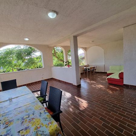 Apartment Grbac Barbat na Rabu Εξωτερικό φωτογραφία