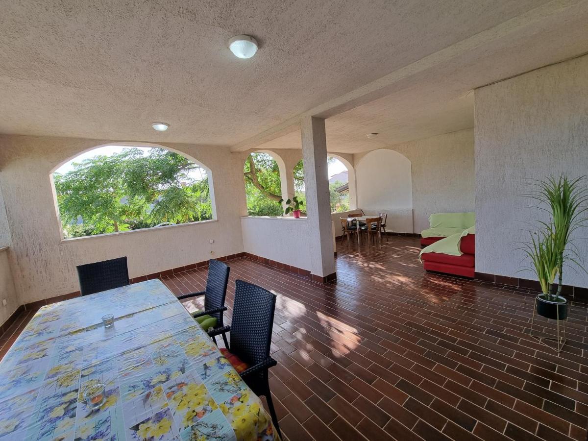 Apartment Grbac Barbat na Rabu Εξωτερικό φωτογραφία