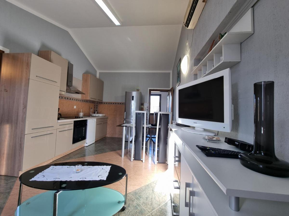 Apartment Grbac Barbat na Rabu Εξωτερικό φωτογραφία