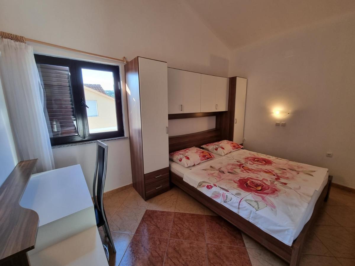 Apartment Grbac Barbat na Rabu Εξωτερικό φωτογραφία